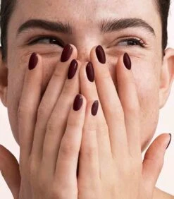 Pink Gellac - Sangria Red - Gellak - Vegan - Donkerrood - Creamy Finish - 15 Ml -Modecosmetica 1050x1200 33