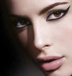 Maybelline Lasting Drama 24H Eyeliner - 4 Crushed Emerald -Modecosmetica 1136x1200