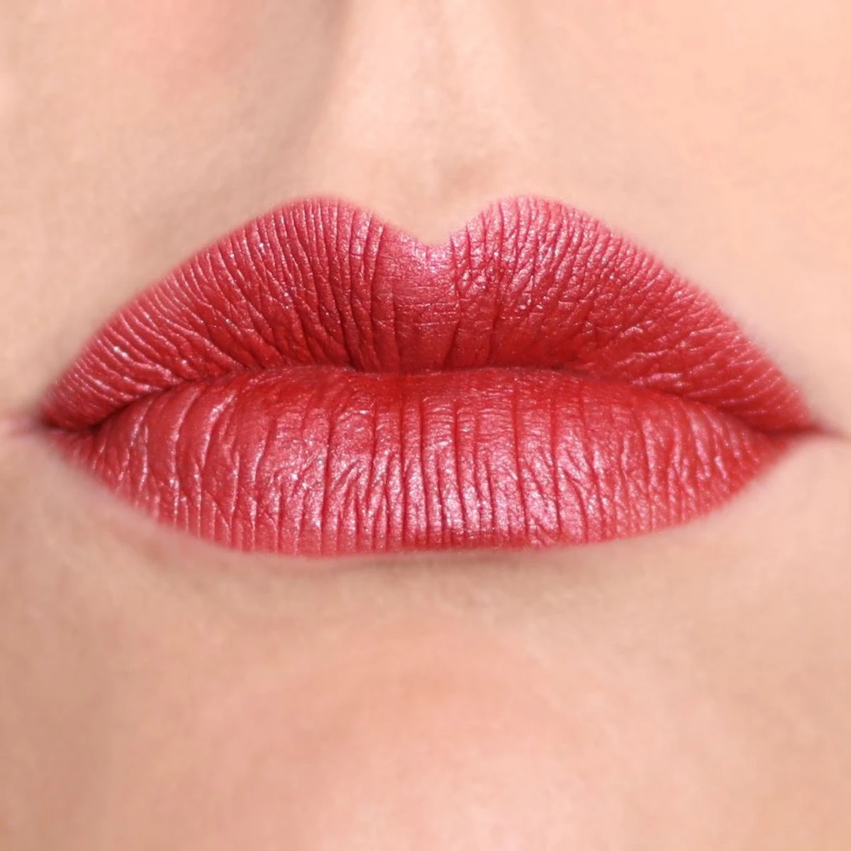 Blèzi® Lip Fix 70 Brilliant Cherry - Lipstick - Lippenstift Langhoudend - Rood Roze 4 Blèzi® Lip Fix 70 Brilliant Cherry - Lipstick - Lippenstift Langhoudend - Rood Roze - Image 4