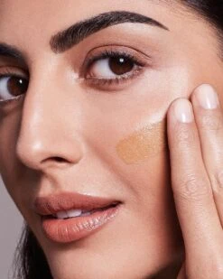 Max Factor Radiant Lift FD - 65 Rose Beige -Modecosmetica 960x1200 1